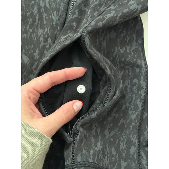 Lululemon black leopard camo hooded define jacket - size 12 - Picture 4 of 6
